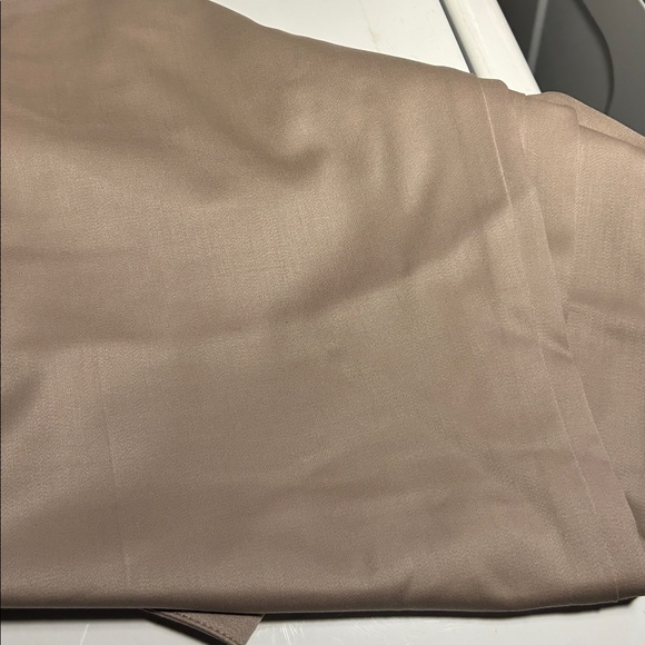 St. John Beige Satin Dress Pants w/ Pockets EUC - Picture 5 of 5